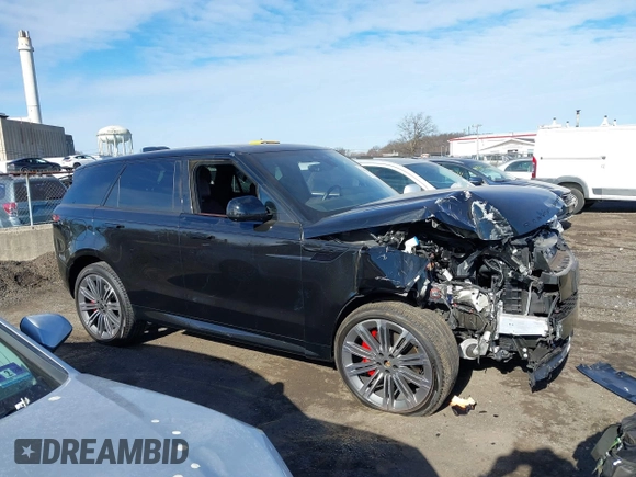 2024 Land Rover Range Rover Sport Dynamic SE with VIN SAL1L9FU0RA402899, listed as a IAAI auction lot 41459896 with 6,307 mi miles and . Bid and sale history available at DreamBid. Image 13.