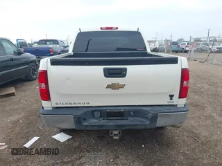 2009 Chevrolet Silverado 1500 with VIN 3GCEC33J79G169282, listed as a IAAI auction lot 41387505 with 243,182 mi miles and . Bid and sale history available at DreamBid. Image 16.