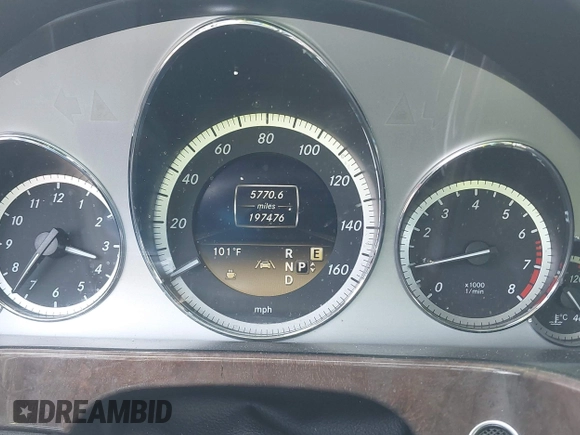 2012 Mercedes-Benz E E 350 Luxury with VIN WDDHF8JB1CA613068, listed as a IAAI auction lot 42119706 with 197,476 mi miles. Bid and sale history available at carsss.com. Image 7.
