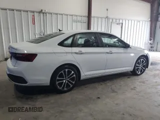 2025 Volkswagen Jetta Sport z VIN 3VWBX7BU5SM059183, wystawiony jako Copart lot #58970165 z przebiegiem 3 443 mil mil oraz Czysty tytuł • Clean title. Historia ofert i sprzedaży dostępna na DreamBid. Obrazek 3.