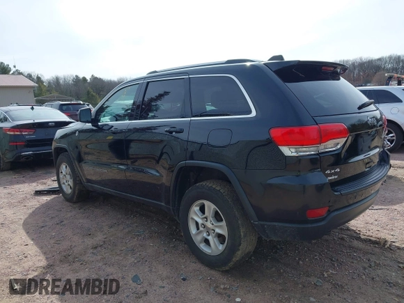 2017 Jeep Grand Cherokee Laredo with VIN 1C4RJFAGXHC863904, listed as a IAAI auction lot 41914465 with 122,981 mi miles. Bid and sale history available at carsss.com. Image 3.
