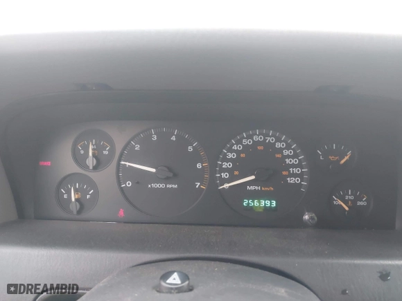 2002 Jeep Grand Cherokee Laredo with VIN 1J4GW48S22C244433, listed as a IAAI auction lot 41892912 with 256,393 mi miles. Bid and sale history available at carsss.com. Image 7.