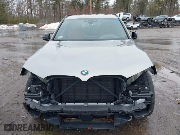2020 BMW X3 M z VIN 5YMTS0C02L9B29984, wystawiony jako IAAI lot #41655102 z przebiegiem 38 878 mil mil oraz . Historia ofert i sprzedaży dostępna na DreamBid. Obrazek 13.