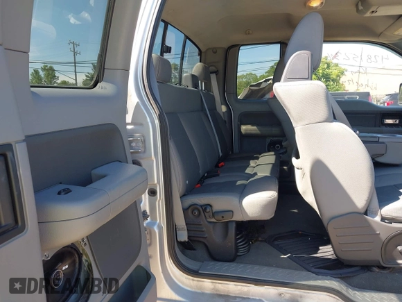 2007 Ford F-150 XLT with VIN 1FTPX14V97FB81886, listed as a IAAI auction lot 42815234 with 143,784 mi miles and . Bid and sale history available at DreamBid. Image 8.