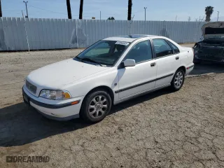 2000 Volvo S40 with VIN YV1VS2553YF522270, listed as a Copart auction lot 52866365 with 86,389 mi miles and Clean Title. Bid and sale history available at carsss.com. Image 1.