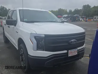 2023 Ford F-150 Lightning Pro z VIN 1FTVW1EL0PWG02840, wystawiony jako IAAI lot #42379448 z przebiegiem 52 710 mil mil oraz . Historia ofert i sprzedaży dostępna na DreamBid. Obrazek 14.