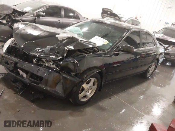 2003 Acura TL with VIN 19UUA56603A092119, listed as a IAAI auction lot 41695793 with 178,520 mi miles. Bid and sale history available at carsss.com. Image 2.