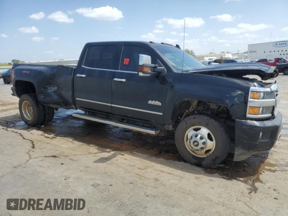 2019 Chevrolet Silverado 3500HD High Country with VIN 1GC4KYEY1KF159943, listed as a Copart auction lot 63991964 with 151,930 mi miles and Salvage Title. Bid and sale history available at carsss.com. Image 4.