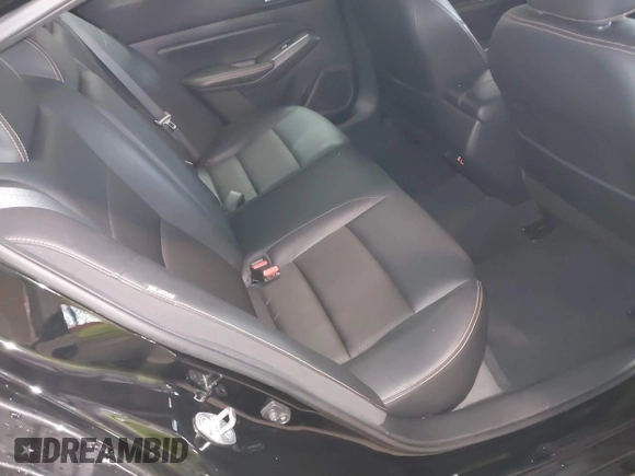 2019 Nissan Altima 2.5 SR with VIN 1N4BL4CV4KC164888, listed as a IAAI auction lot 41712623 with 92,949 mi miles. Bid and sale history available at carsss.com. Image 8.