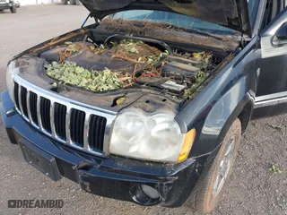 2005 Jeep Grand Cherokee Limited with VIN 1J4HR58235C527509, listed as a IAAI auction lot 41786018 with 240,779 mi miles. Bid and sale history available at carsss.com. Image 6.