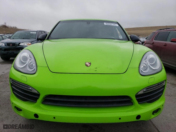 2014 Porsche Cayenne with VIN WP1AA2A22ELA95548, listed as a Copart auction lot 46690155 with 0 mi miles and Salvage Title. Bid and sale history available at carsss.com. Image 5.