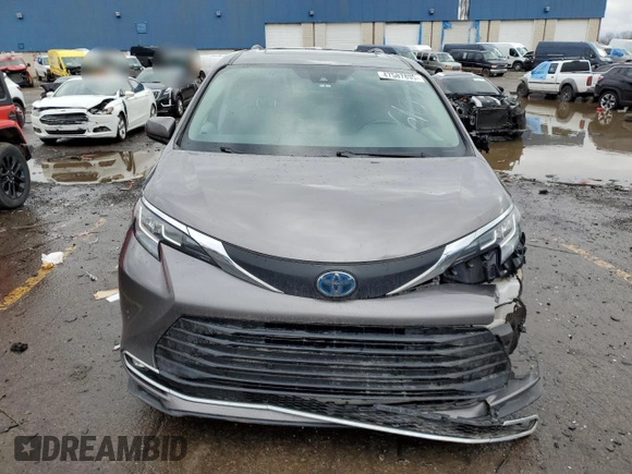 2021 Toyota Sienna XLE with VIN 5TDYSKFC6MS036109, listed as a Copart auction lot 47587895 with 125,204 mi miles and Clean Title. Bid and sale history available at carsss.com. Image 5.