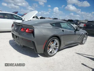 2016 Chevrolet Corvette Z51 3LT z VIN 1G1YL2D78G5100253, wystawiony jako Copart lot #76594944 z przebiegiem Nie podano mil oraz Nie do naprawy • Non repairable. Historia ofert i sprzedaży dostępna na DreamBid. Obrazek 3.