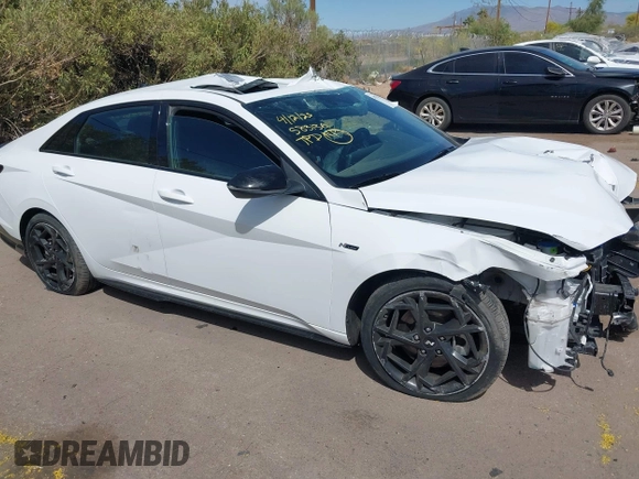 2025 Hyundai Elantra N Line z VIN KMHLR4DF5SU864350, wystawiony jako IAAI lot #42072593 z przebiegiem 7 092 mil mil oraz . Historia ofert i sprzedaży dostępna na DreamBid. Obrazek 13.