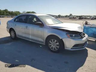 2015 Volkswagen Jetta S z VIN 3VW2K7AJ1FM297799, wystawiony jako Copart lot #57382305 z przebiegiem 107 279 mil mil oraz Czysty tytuł • Clean title. Historia ofert i sprzedaży dostępna na DreamBid. Obrazek 4.