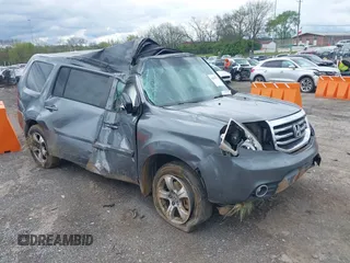 2013 Honda Pilot EX-L with VIN 5FNYF3H59DB034111, listed as a IAAI auction lot 42021779 with 223,572 mi miles. Bid and sale history available at carsss.com. Image 1.