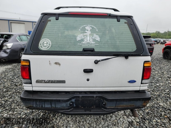 1997 Ford Explorer with VIN 1FMCU24E4VUA33730, listed as a Copart auction lot 62601625 with 100,600 mi miles and Clean title. Bid and sale history available at DreamBid. Image 6.