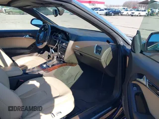 2015 Audi A5 Premium Plus z VIN WAUMFAFH8FN004891, wystawiony jako IAAI lot #41658692 z przebiegiem 179 527 mil mil oraz . Historia ofert i sprzedaży dostępna na DreamBid. Obrazek 5.