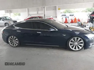2014 Tesla Model S 60 с VIN 5YJSA1H11EFP60357, выставлен на аукционе IAAI как лот 42656130 с пробегом 133 344 миль миль и . История ставок и продаж доступна на DreamBid. Изображение 13.