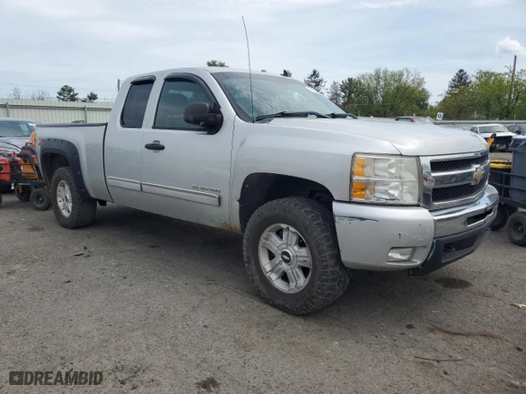 2011 Chevrolet Silverado 1500 LT with VIN 1GCRKSE33BZ125184, listed as a Copart auction lot 54854925 with 201,029 mi miles and Clean Title. Bid and sale history available at carsss.com. Image 4.