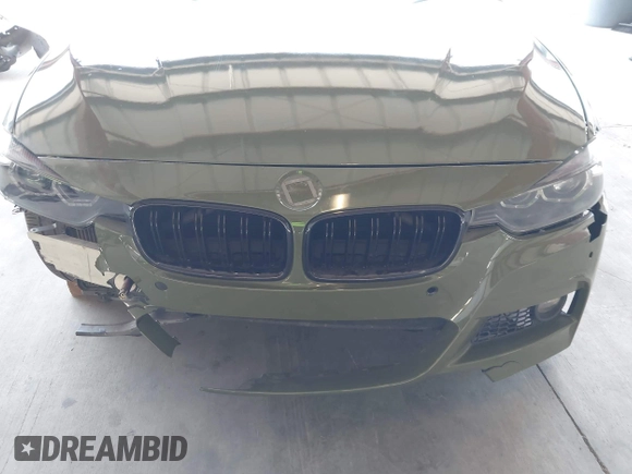 2012 BMW 3 Series 335i с VIN WBA3A9C55CFX59649, выставлен на аукционе IAAI как лот 42092969 с пробегом 182 620 миль миль и . История ставок и продаж доступна на DreamBid. Изображение 6.