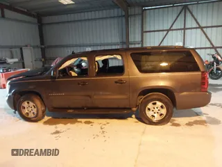 2010 Chevrolet Suburban LS with VIN 1GNUCHE01AR158111, listed as a IAAI auction lot 41602157 with 263,227 mi miles. Bid and sale history available at carsss.com. Image 15.