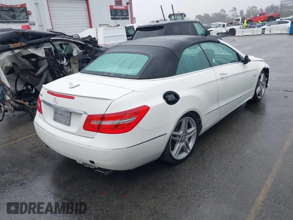 2012 Mercedes-Benz E 350 with VIN WDDKK5KF3CF164187, listed as a IAAI auction lot 41481949 with 111,693 mi miles and . Bid and sale history available at DreamBid. Image 4.