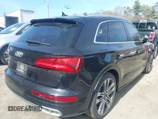 2018 Audi SQ5 Premium Plus z VIN WA1A4AFY9J2007752, wystawiony jako IAAI lot #42084396 z przebiegiem 90 443 mil mil oraz . Historia ofert i sprzedaży dostępna na DreamBid. Obrazek 4.