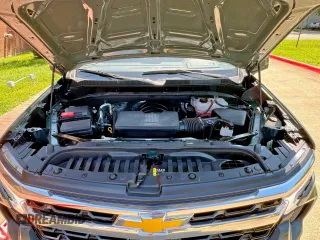 2025 Chevrolet Silverado 1500 LT z VIN 1GCUKDED8SZ171415, wystawiony jako Copart lot #61592605 z przebiegiem 1 866 mil mil oraz Czysty tytuł • Clean title. Historia ofert i sprzedaży dostępna na DreamBid. Obrazek 7.