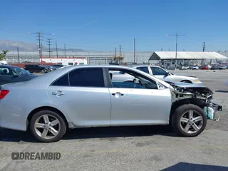 2013 Toyota Camry L with VIN 4T1BF1FK4DU249076, listed as a IAAI auction lot 42008768 with 85,030 mi miles. Bid and sale history available at carsss.com. Image 14.