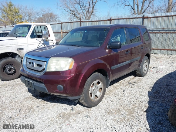 2011 Honda Pilot LX with VIN 5FNYF4H21BB027582, listed as a IAAI auction lot 41831652 with 154,289 mi miles. Bid and sale history available at carsss.com. Image 17.
