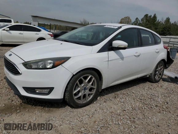2015 Ford Focus SE with VIN 1FADP3K2XFL327399, listed as a Copart auction lot 50781745 with 144,566 mi miles and Salvage Title. Bid and sale history available at carsss.com. Image 1.