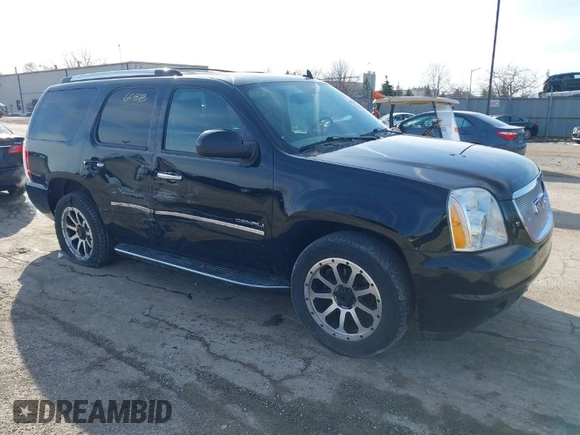 2013 GMC Yukon Denali with VIN 1GKS2EEF7DR347893, listed as a IAAI auction lot 41856088 with 126,213 mi miles. Bid and sale history available at carsss.com. Image 1.