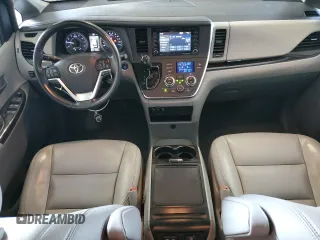 2019 Toyota Sienna XLE with VIN 5TDDZ3DC3KS217040, listed as a Copart auction lot 61556495 with 85,309 mi miles and Salvage title. Bid and sale history available at DreamBid. Image 8.