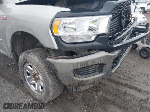 2022 Ram 2500 Tradesman with VIN 3C6UR5CJ2NG253565, listed as a IAAI auction lot 42230918 with 50,050 mi miles and . Bid and sale history available at DreamBid. Image 18.