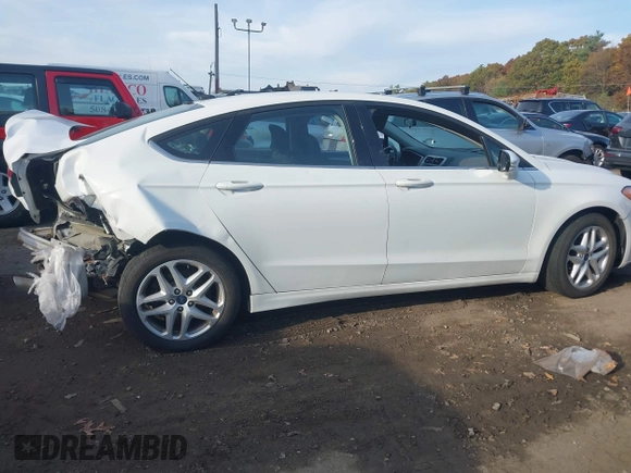 2015 Ford Fusion SE with VIN 3FA6P0H71FR236064, listed as a IAAI auction lot 40731737 with 220,120 mi miles and . Bid and sale history available at carsss.com. Image 13.