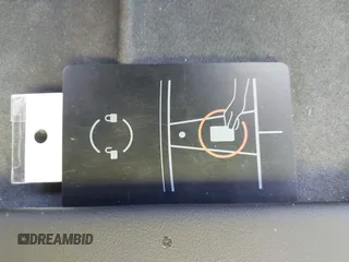 2024 Tesla Model Y Long Range z VIN 7SAYGDEE2RF992489, wystawiony jako IAAI lot #42258232 z przebiegiem 14 771 mil mil oraz . Historia ofert i sprzedaży dostępna na DreamBid. Obrazek 11.