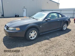 2000 Ford Mustang z VIN 1FAFP4044YF240666, wystawiony jako Copart lot #57319695 z przebiegiem 222 617 mil mil oraz Szkoda całkowita • Salvage title. Historia ofert i sprzedaży dostępna na DreamBid. Obrazek 1.