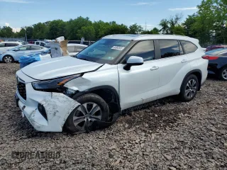 2023 Toyota Highlander L с VIN 5TDKDRBH7PS009600, выставлен на аукционе Copart как лот 63982035 с пробегом 64 034 миль миль и Списание • Salvage title. История ставок и продаж доступна на DreamBid. Изображение 1.