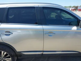 2020 Mitsubishi Outlander SE z VIN JA4AD3A30LZ029043, wystawiony jako IAAI lot #41976692 z przebiegiem 98 536 mil mil oraz . Historia ofert i sprzedaży dostępna na DreamBid. Obrazek 13.