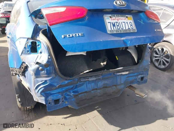 2015 Kia Forte EX with VIN KNAFX4A8XF5316886, listed as a IAAI auction lot 41919806 with 91,566 mi miles. Bid and sale history available at carsss.com. Image 13.
