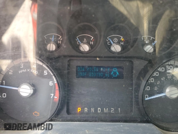 2016 Ford F-250 XL with VIN 1FTBF2A60GEA69256, listed as a Copart auction lot 60632905 with 353,190 mi miles and Salvage title. Bid and sale history available at DreamBid. Image 9.