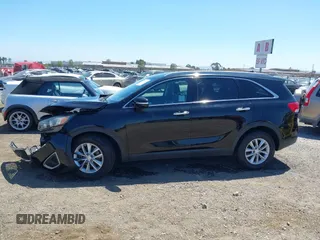 2018 Kia Sorento LX with VIN 5XYPG4A30JG347530, listed as a IAAI auction lot 39296923 with 73,096 mi miles. Bid and sale history available at carsss.com. Image 14.