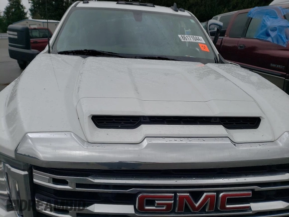 2022 GMC Sierra 1500 with VIN 1GT58MEY6NF165155, listed as a Copart auction lot 86171044 with Not Provided miles and Salvage Title. Bid and sale history available at DreamBid. Image 11.