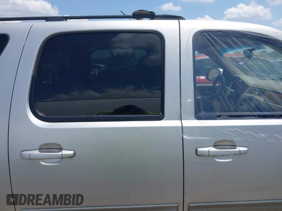 2011 Chevrolet Suburban LT с VIN 1GNSCJE02BR341808, выставлен на аукционе IAAI как лот 42394173 с пробегом 192 172 миль миль и . История ставок и продаж доступна на DreamBid. Изображение 13.