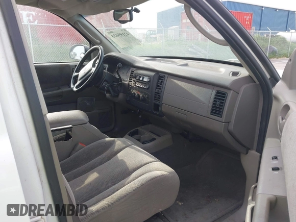 2004 Dodge Dakota SLT with VIN 1D7HG48N44S524998, listed as a IAAI auction lot 42195420 with 197,530 mi miles and . Bid and sale history available at DreamBid. Image 5.