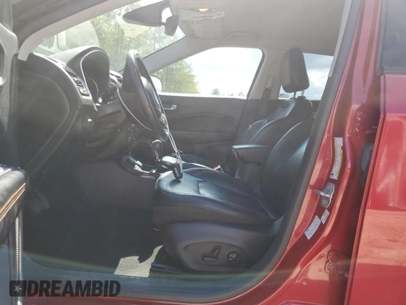 2019 Jeep Compass Limited with VIN 3C4NJDCB7KT641739, listed as a Copart auction lot 56913985 with 111,737 mi miles and Non repairable. Bid and sale history available at DreamBid. Image 7.