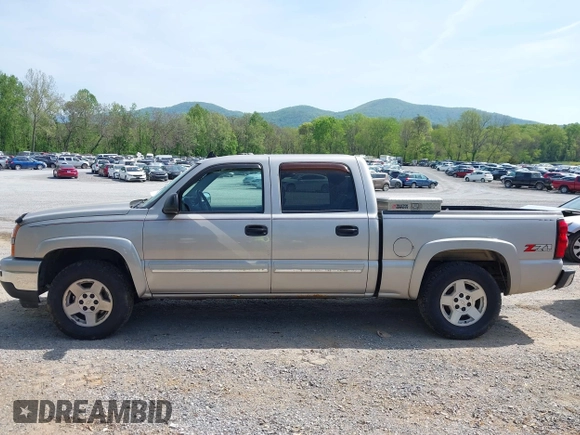 2007 Chevrolet Silverado 1500 LT3 with VIN 2GCEK13ZX71173913, listed as a IAAI auction lot 42145415 with 296,079 mi miles and . Bid and sale history available at DreamBid. Image 14.