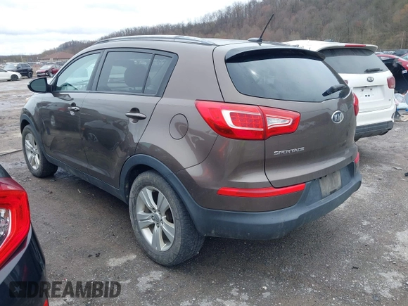 2011 Kia Sportage LX with VIN KNDPB3A20B7024111, listed as a IAAI auction lot 41945892 with 139,605 mi miles and . Bid and sale history available at carsss.com. Image 3.