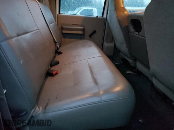2008 Ford F-250 XL z VIN 1FTSW20598EA41367, wystawiony jako Copart lot #84403714 z przebiegiem 45 136 mil mil oraz Szkoda całkowita • Salvage title. Historia ofert i sprzedaży dostępna na DreamBid. Obrazek 10.